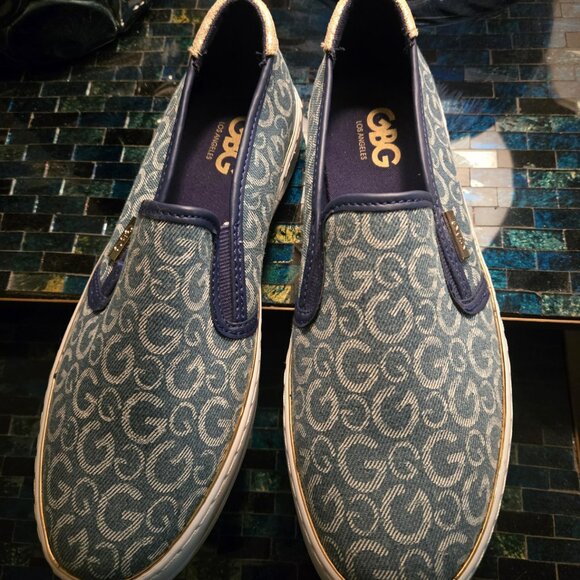 GBG Los Angeles Shoes - Women's GBG Canvas Sneakers size 8.5m never worn
